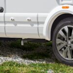 Außenansicht der Reifen von einem Wohnmobil