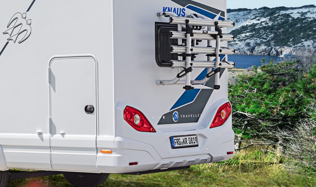 Heck des Knaus L!VE Traveller mit Fahrradträger